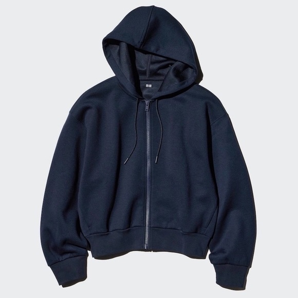 Uniqlo Women's Navy Blue Zip-Up Hoodie with excellent condition - Picture 4 of 8